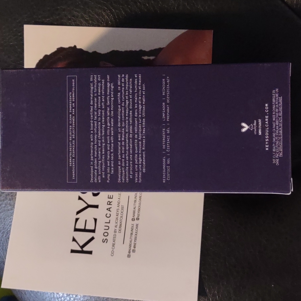 Keys Soulcare Golden Cleanser 5.75oz/170ml by Alicia Keys Manduka Honey/Turmeric - Picture 3 of 5